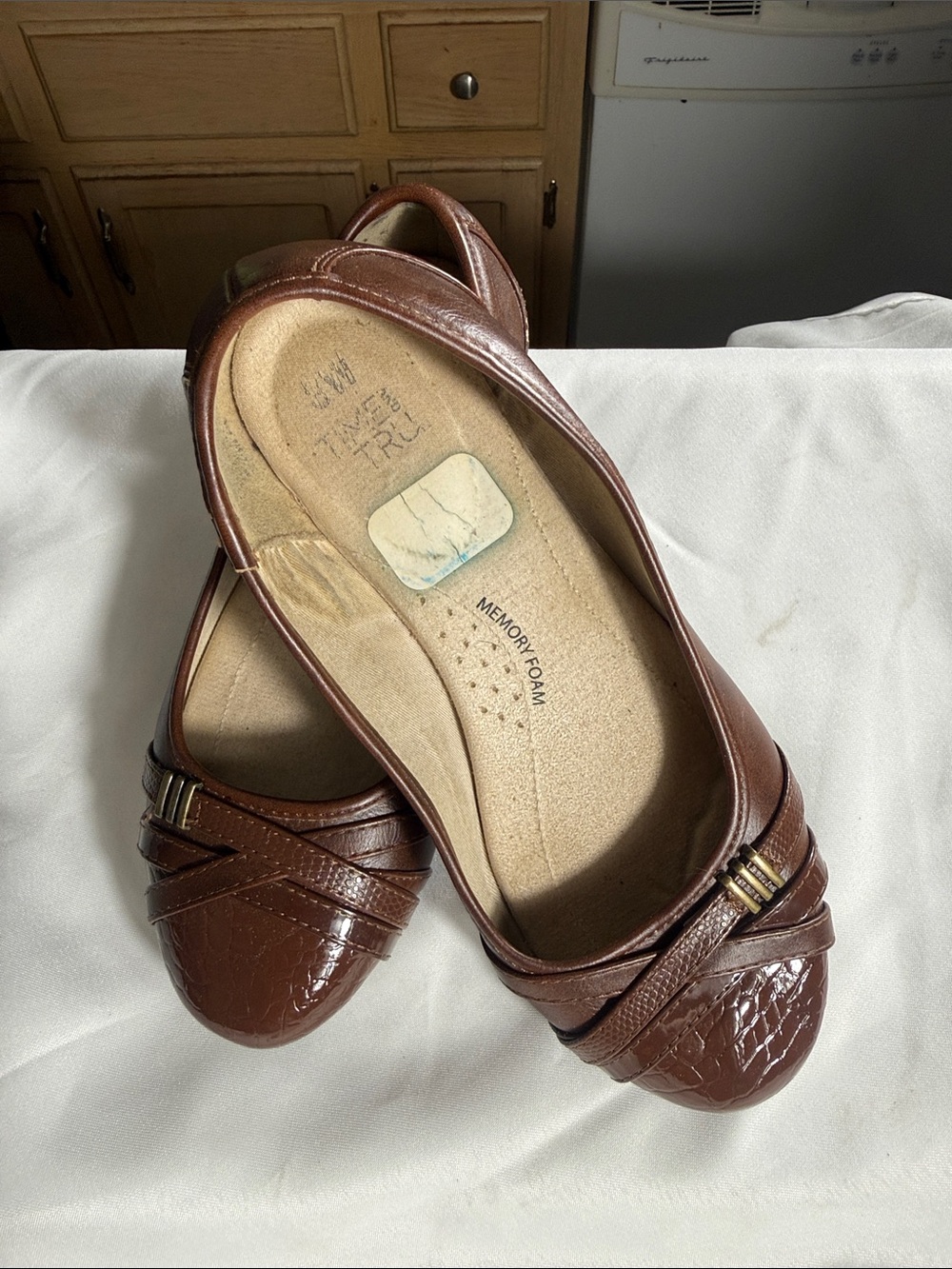 Time and Tru Brown Faux-Leather Memory Foam Flats